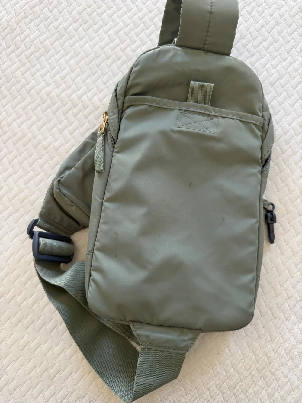 adidas compact sling